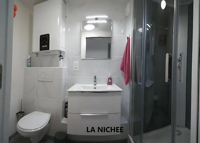 La Nichee הוטוויל-לומפן